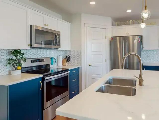 For Rent 3 Bedroom Apartment Edmonton AB DS104292223