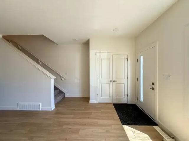 For Rent 3 Bedroom Apartment Edmonton AB DS104401537