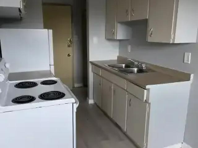 For Rent 3 Bedroom Apartment Edmonton AB DS104433977