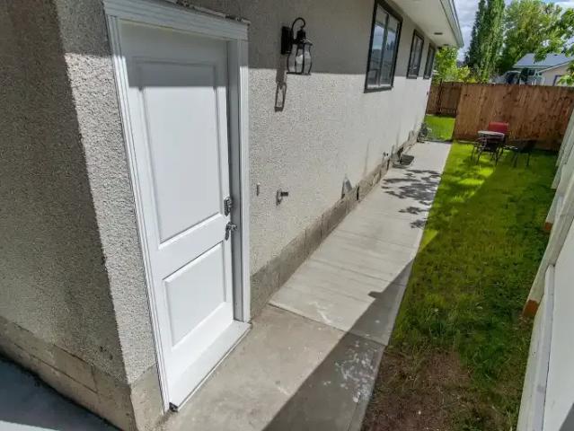 For Rent 3 Bedroom Apartment Edmonton AB DS104470324