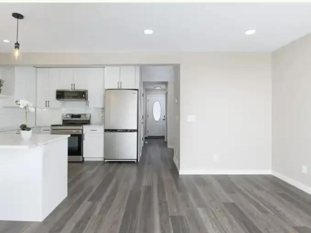 For Rent 3 Bedroom Apartment Edmonton AB DS104638496