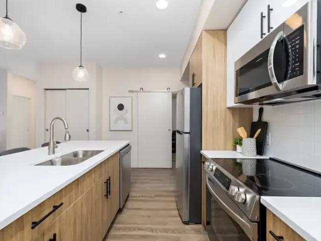 For Rent 3 Bedroom Apartment Edmonton AB DS104875994