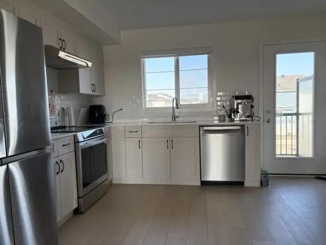 For Rent 3 Bedroom Apartment Edmonton AB DS104972676