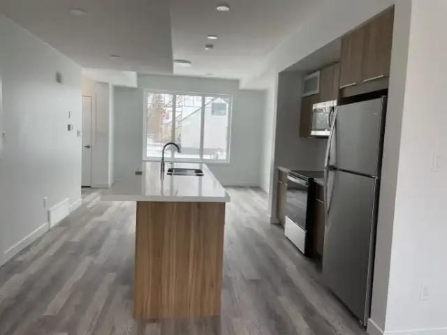 For Rent 3 Bedroom Apartment Edmonton AB DS104991497