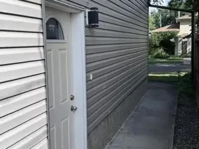 For Rent 3 Bedroom Apartment Edmonton AB DS104991531