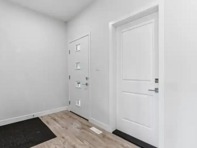 For Rent 3 Bedroom Apartment Edmonton AB DS105118846