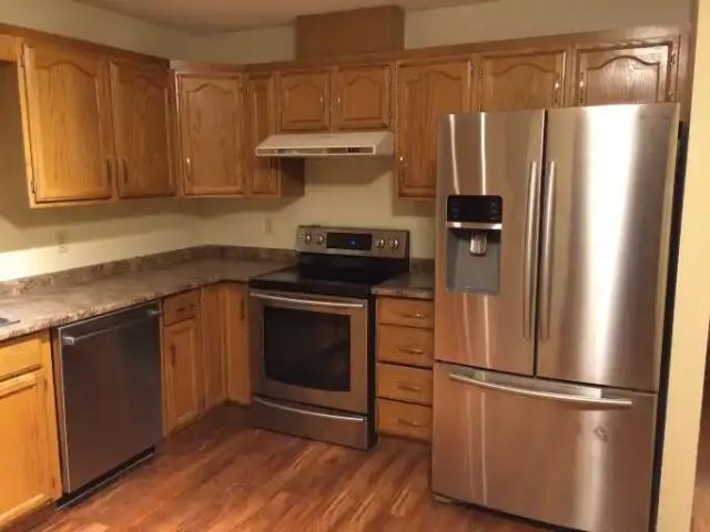 For Rent 3 Bedroom Apartment Edmonton AB DS105150008