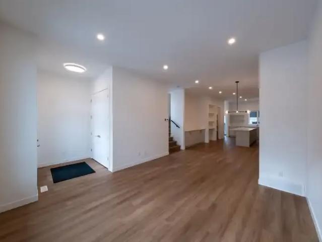 For Rent 3 Bedroom Apartment Edmonton AB DS105486260