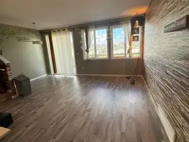 For Rent 3 Bedroom Apartment Edmonton AB DS105554505