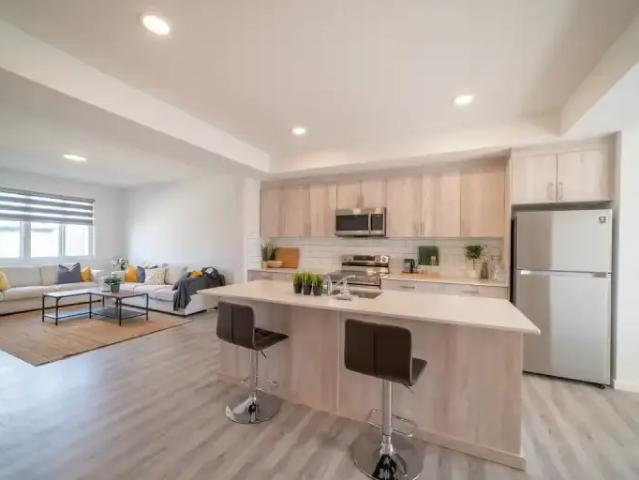For Rent 3 Bedroom Apartment Edmonton AB DS105580411