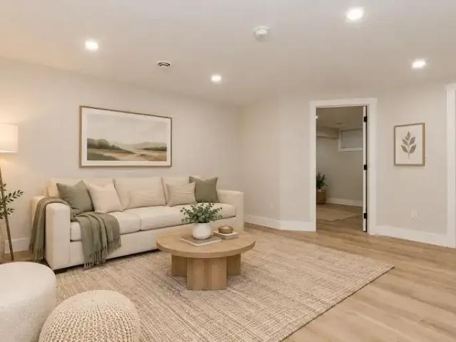 For Rent 3 Bedroom Apartment Edmonton AB DS105580971