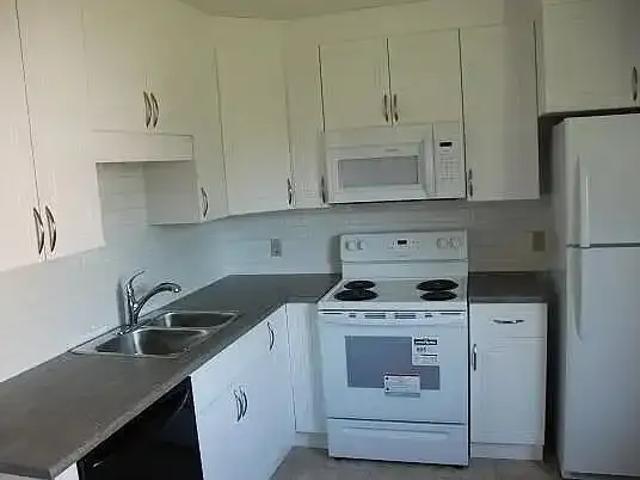 For Rent 3 Bedroom Apartment Edmonton AB DS105581002