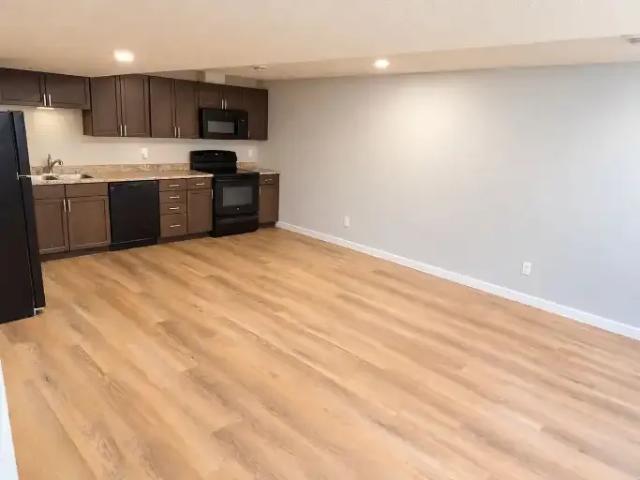 For Rent 3 Bedroom Apartment Edmonton AB DS105653866