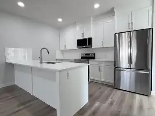 For Rent 3 Bedroom Apartment Edmonton AB DS105674773