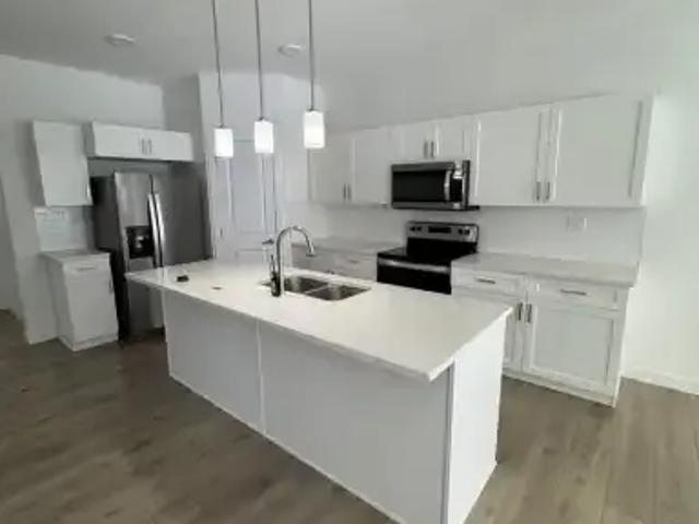 For Rent 3 Bedroom Apartment Edmonton AB DS106134719