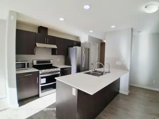 For Rent 3 Bedroom Apartment Edmonton AB DS106148382