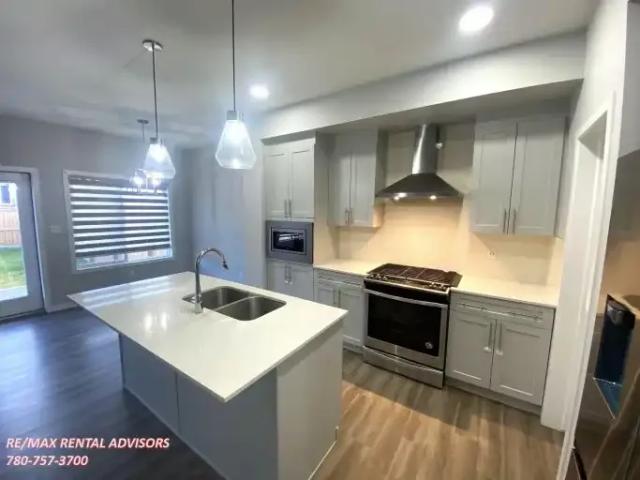 For Rent 3 Bedroom Apartment Edmonton AB DS106181447