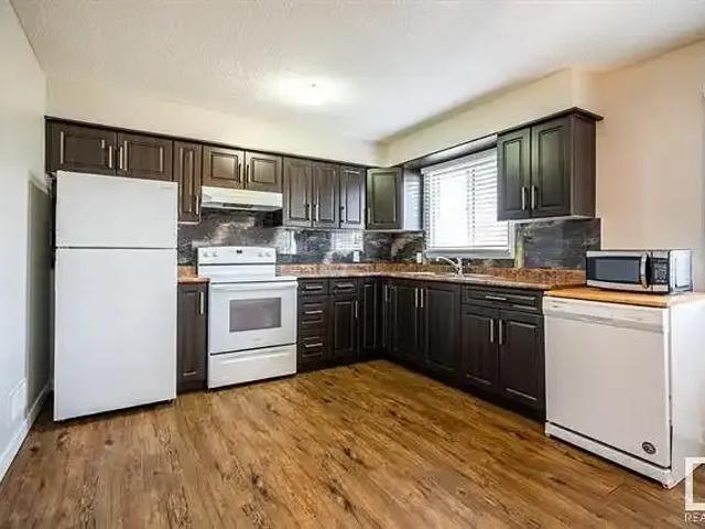 For Rent 3 Bedroom Apartment Edmonton AB DS102811683