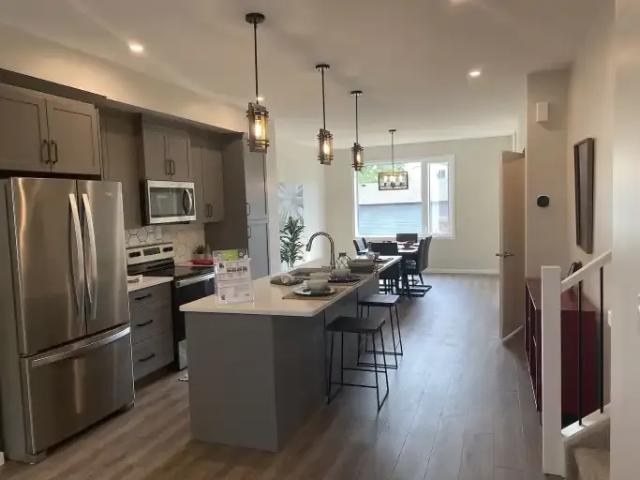 For Rent 3 Bedroom Apartment Edmonton AB DS103215551