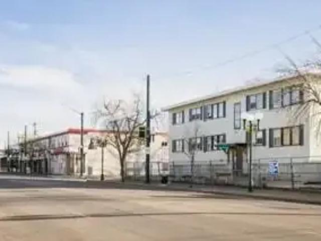 For Rent 3 Bedroom Apartment Edmonton AB DS103354933