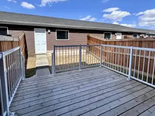 For Rent 3 Bedroom Apartment Edmonton AB DS103652277