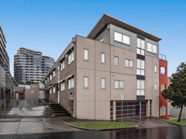 For Rent 3 Bedroom Apartment Footscray VIC DS105824949