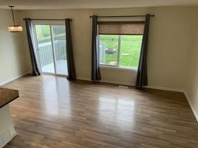 For Rent 3 Bedroom Apartment Fort Saskatchewan AB DLS104180430
