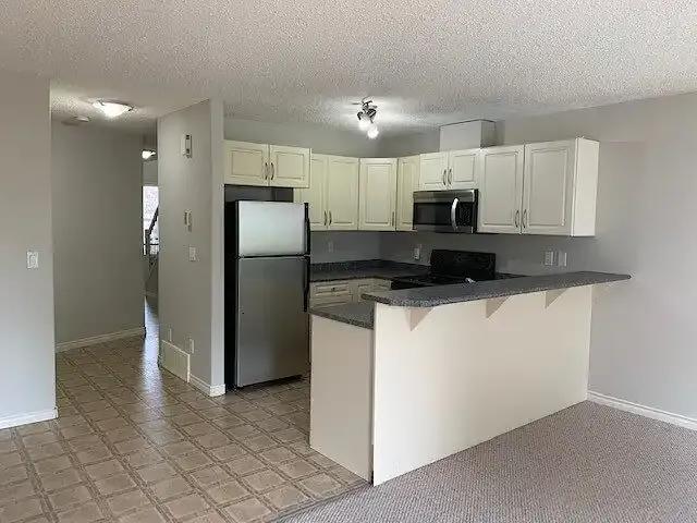 For Rent 3 Bedroom Apartment Fort Saskatchewan AB DLS105467187