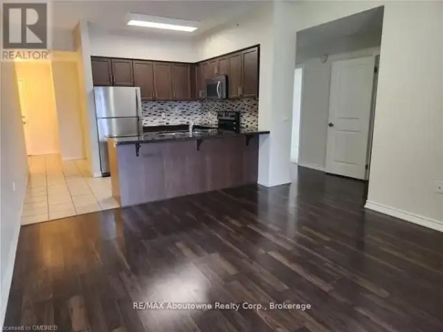 For Rent 3 Bedroom Apartment Guelph ON DS102272467