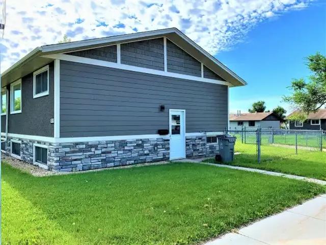 For Rent 3 Bedroom Apartment Grande Prairie AB DS104362504