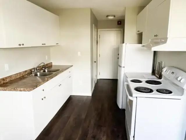 For Rent 3 Bedroom Apartment Grande Prairie AB DS105703324