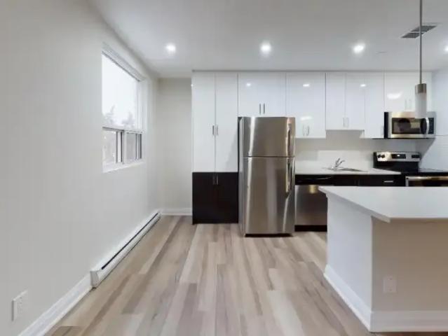For Rent 3 Bedroom Apartment Grimsby ON DS104840954