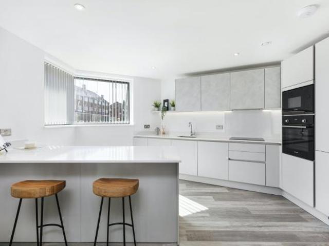 For Rent 3 Bedroom Apartment Harrow Harrow DS73222578