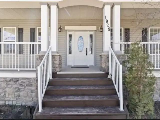 For Rent 3 Bedroom Apartment High River AB DS104711377