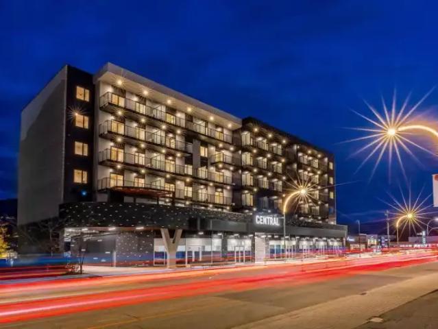 For Rent 3 Bedroom Apartment Kelowna BC DS100228004