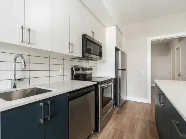 For Rent 3 Bedroom Apartment Kingston ON DS102272265