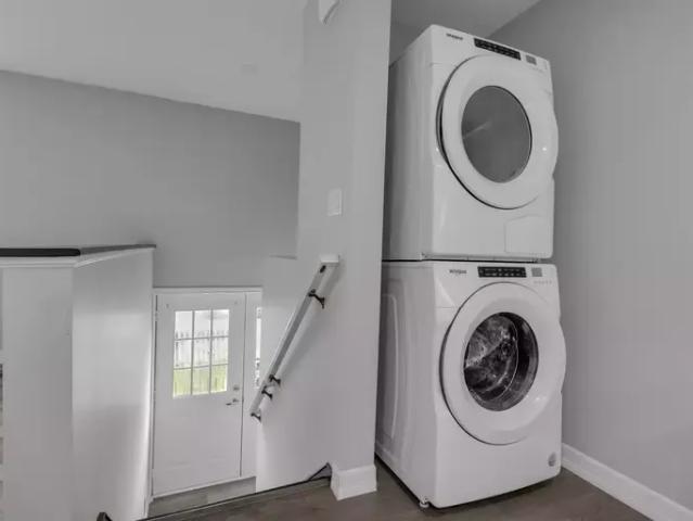 For Rent 3 Bedroom Apartment Kingston ON DS103410724