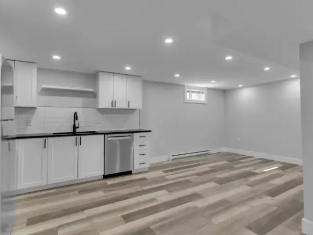 For Rent 3 Bedroom Apartment Kingston ON DS103879241