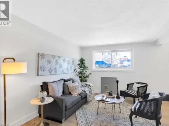 For Rent 3 Bedroom Apartment Kitchener ON DS104864233