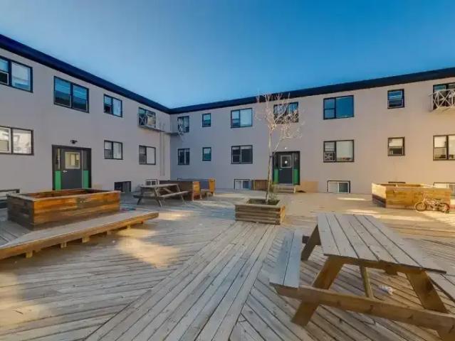 For Rent 3 Bedroom Apartment Lethbridge AB DS99672738