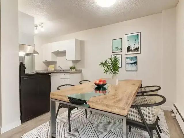 For Rent 3 Bedroom Apartment Lloydminster SK DS103010935