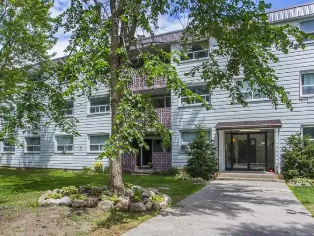 For Rent 3 Bedroom Apartment Peterborough ON DS101985704