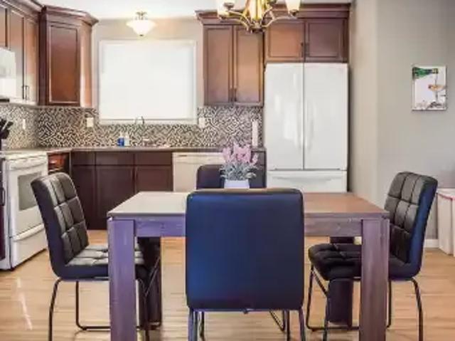 For Rent 3 Bedroom Apartment Red Deer AB DS105167304
