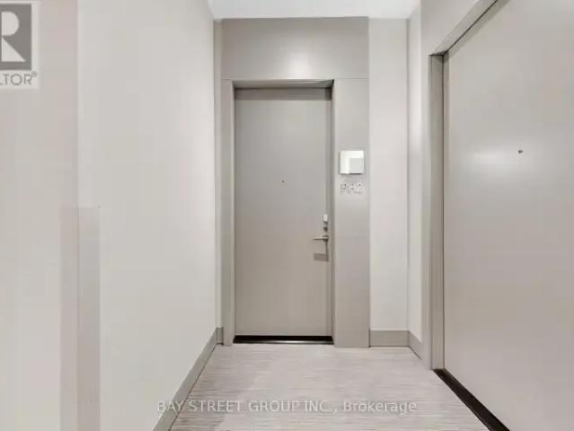 For Rent 3 Bedroom Apartment Richmond Hill ON DS104506958