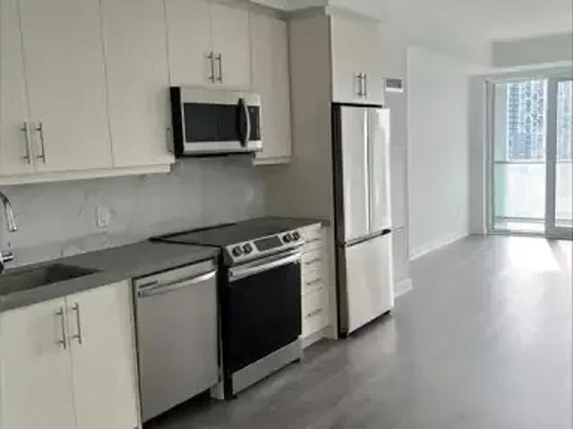 For Rent 3 Bedroom Apartment Richmond Hill ON DS105410953