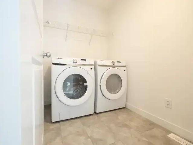 For Rent 3 Bedroom Apartment St. Albert AB DS105580582
