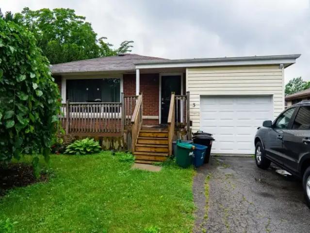 For Rent 3 Bedroom Apartment St. Catharines ON DS102846799
