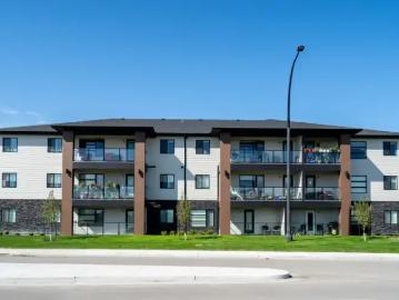 For Rent 3 Bedroom Apartment Steinbach MB DS103090477