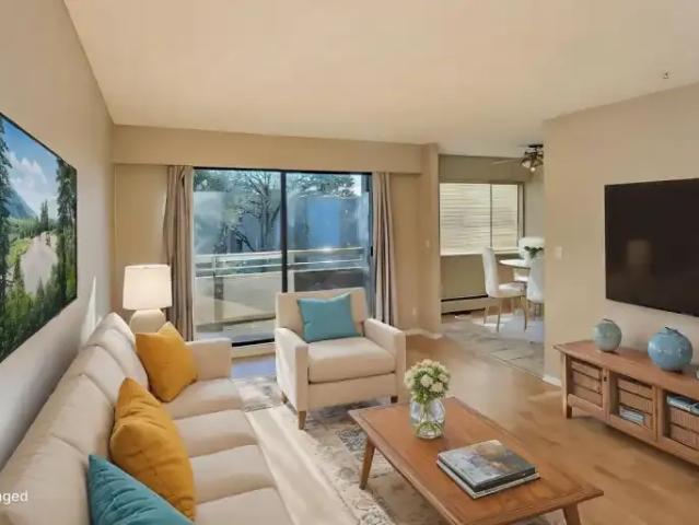 For Rent 3 Bedroom Apartment Surrey BC DLS104887589