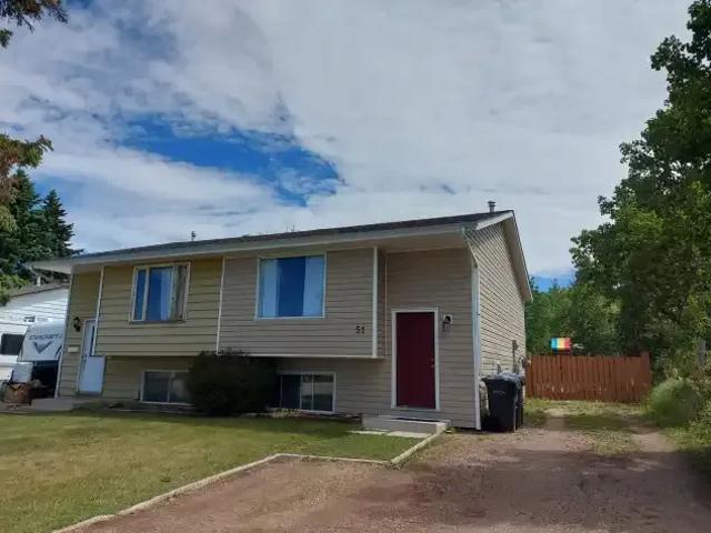 For Rent 3 Bedroom Apartment Sylvan Lake AB DS104362661